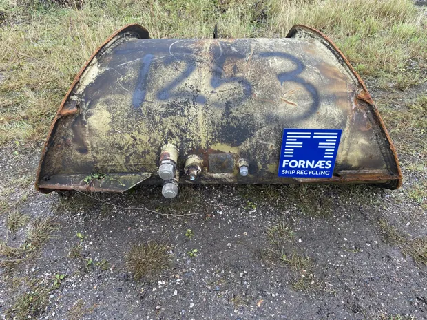 Image 1 of 6 - Hundested propeller - FT3