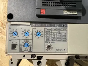 Merlin Gerin - Compact