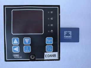 Jumo Dicon -  SM Pressure Controller SRM-96/10-021,00-61 Range 0 5.99 Bar