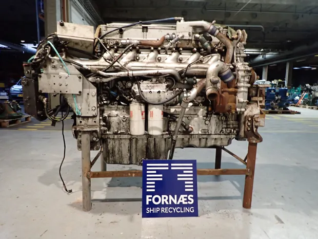 Image 3 of 7 - Detroit/MTU - S60 Marine