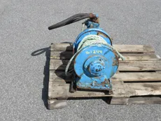Small winch