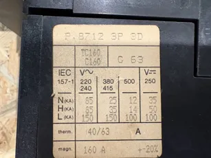 Merlin Gerin - Compact