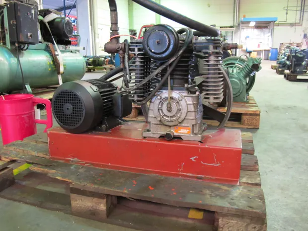 Image 4 of 5 - Creyssensac - CL 50