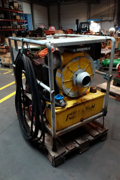 Image 3 of 7 - Hatz - 1D81Z