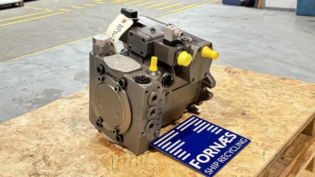 Image 7 of 9 - HP1024