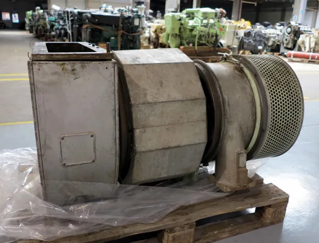 Image 3 of 5 - MAN B&W-SsangYong - NR 20/R149