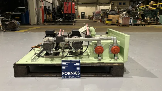 Image 1 of 9 - HS305