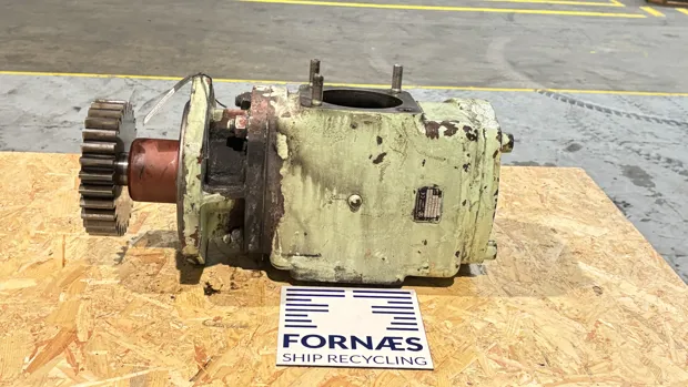 Image 4 of 10 - MaK - M 32