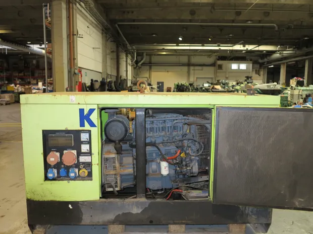 Image 6 of 10 - Deutz