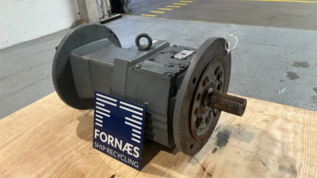 Image 2 of 9 - SEW-EURODRIVE - RF87 AM160