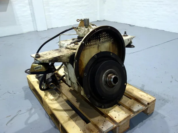 Image 4 of 7 - Twin Disc - MG 5111