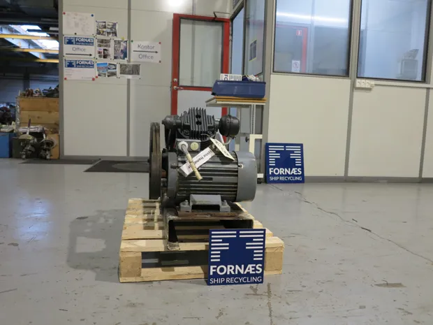 Image 3 of 6 - No plate