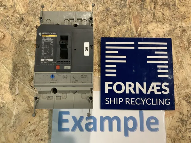 Image 1 of 3 - Merlin Gerin - NS100N