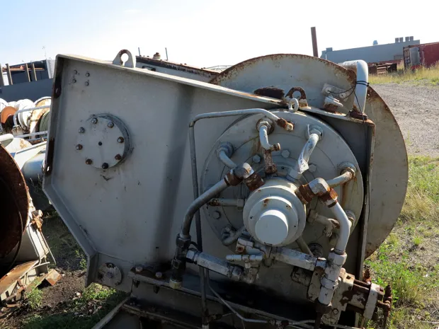 Image 3 of 5 - Split winch