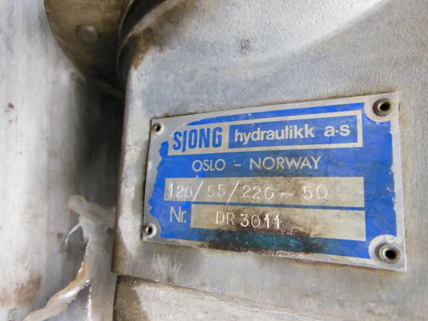 Image 3 of 4 - HP330