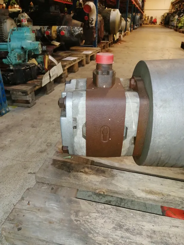 Image 2 of 5 - HP164