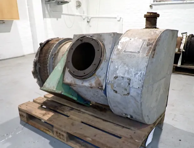 Image 4 of 5 - MAN B&W-SsangYong - NR 20/R149