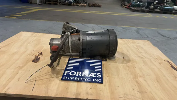 Image 6 of 9 - HP1002