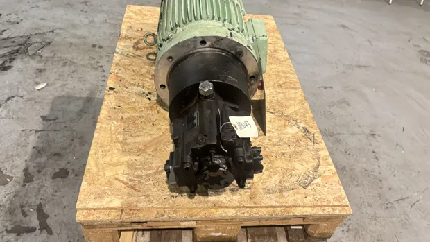 Image 5 of 8 - HP1043