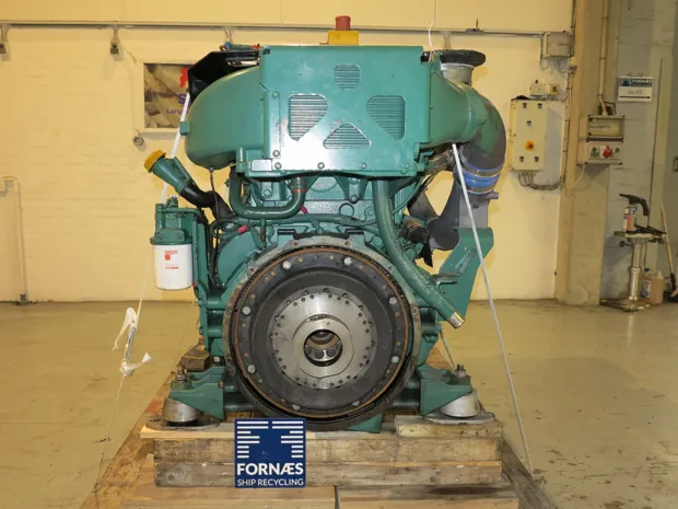 Image 2 of 9 - Volvo Penta - D16C-D MH