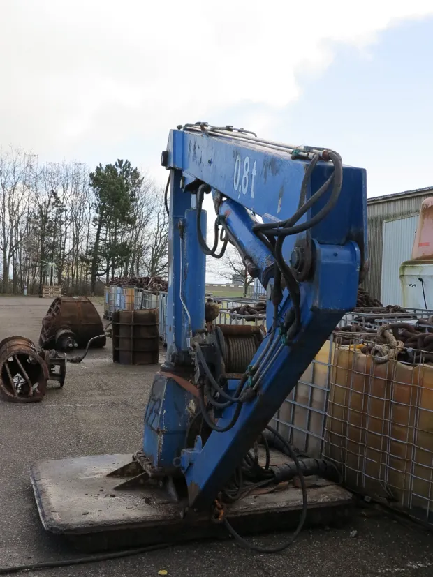 Image 3 of 7 - No plate