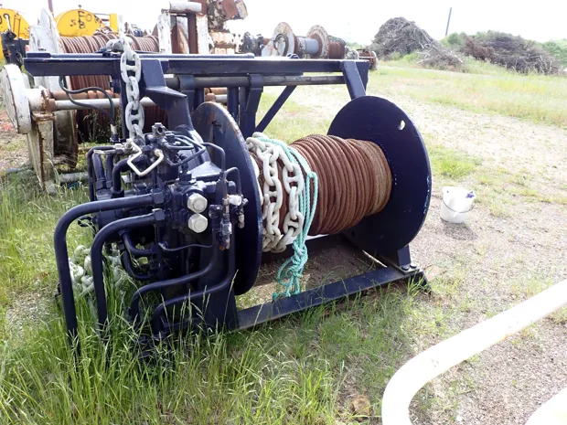 Image 4 of 4 - Trawl winch