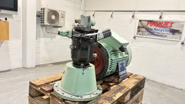 Image 3 of 12 - HP1035