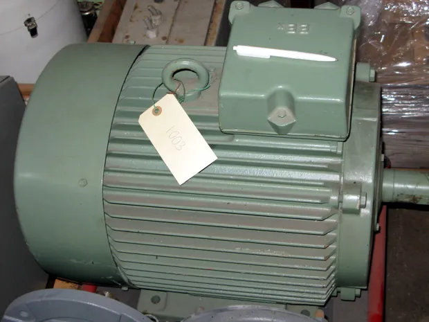 Image 1 of 2 - VEM - KMER 180 M4