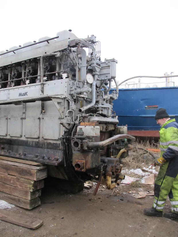 Image 3 of 5 - MaK - 8M 452 AK