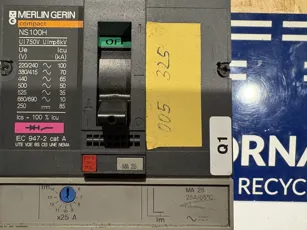 MERLIN GERIN - NS100H