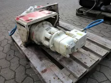 Small winch