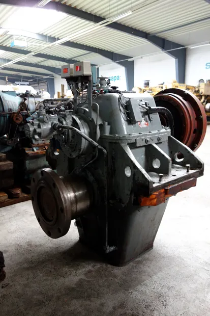 Image 2 of 5 - Reintjes - SUA 500