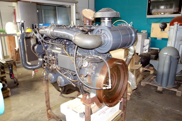 Image 2 of 5 - Mitsubishi - 6D22