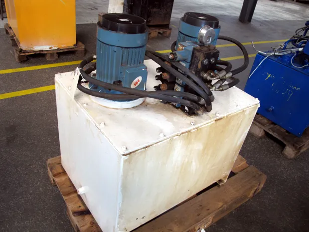 Image 4 of 11 - HS23