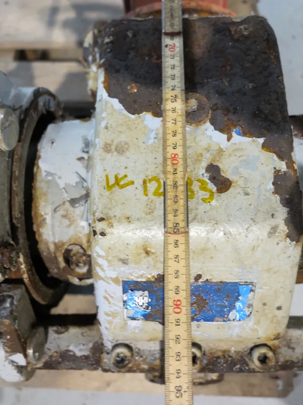 Image 5 of 8 - Mooring winch