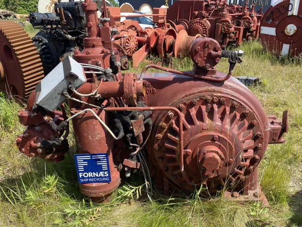 Image 3 of 5 - Brattvaag - M6300T-BR