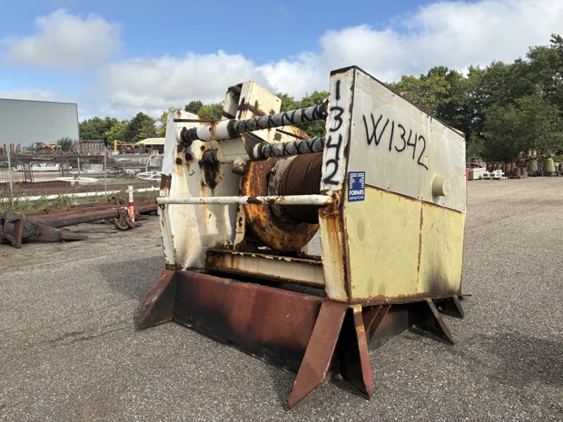 Image 5 of 6 - Trawl winch