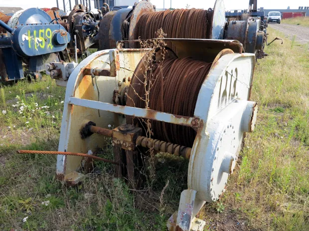 Image 1 of 3 - Trawl winch