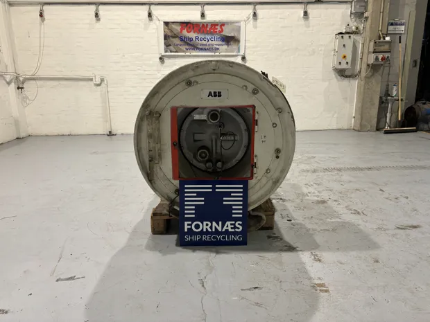 Image 5 of 9 - ABB - VTR 304-P11