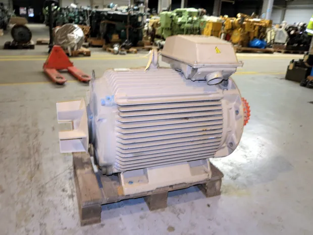 Image 2 of 5 - ABB - M2BA 280 SMC 4 1335