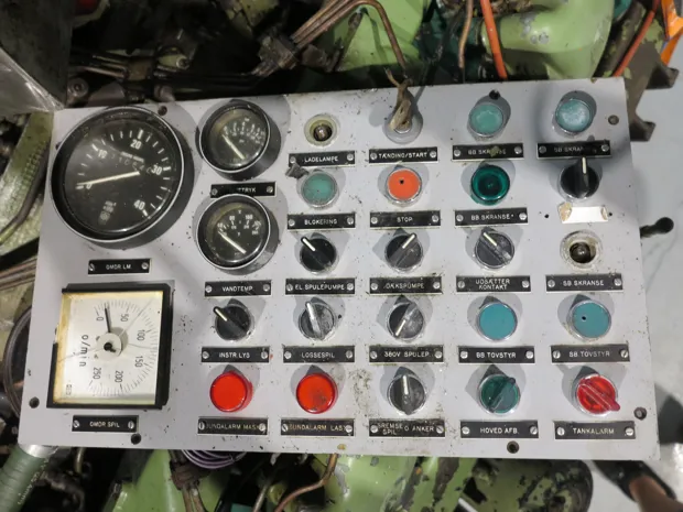 Image 5 of 8 - Mercedes - OM 424