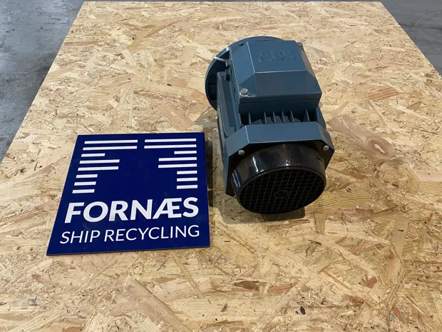 Image 2 of 5 - ABB - M2AA 071B-2