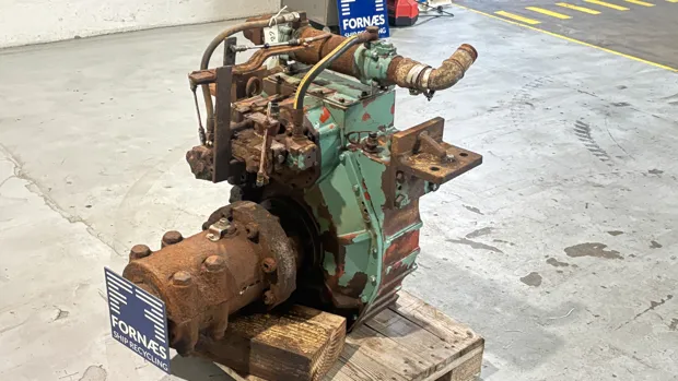 Image 4 of 9 - Marine Transmission - DMT 200HL-F