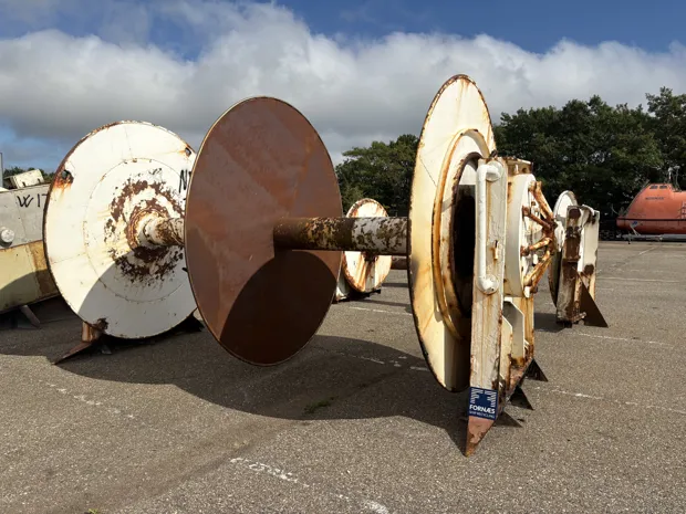 Image 2 of 8 - ND390