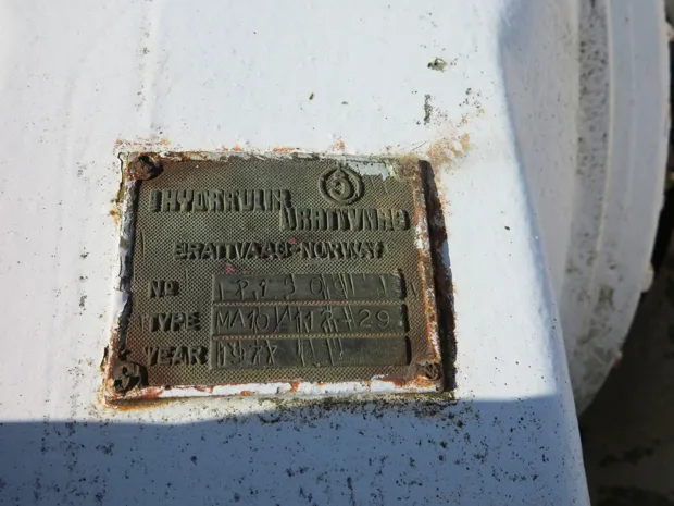 Image 6 of 6 - Wire winch