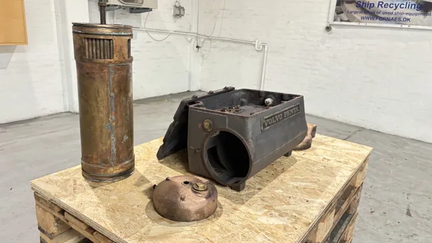 Image 4 of 10 - Volvo Penta - TMD 100AK