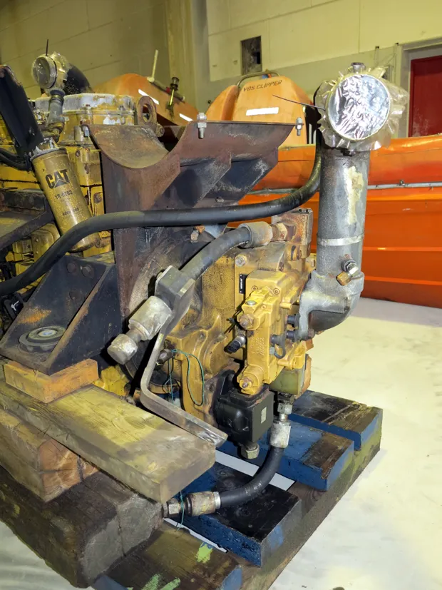 Image 3 of 5 - Caterpillar - 3176