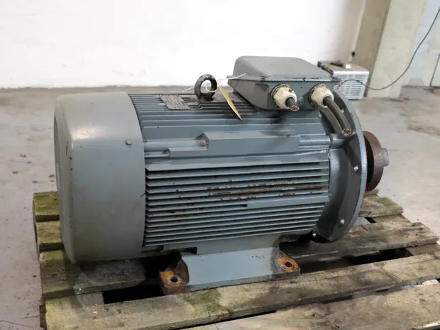 Image 1 of 4 - VEM - WE2R 225M