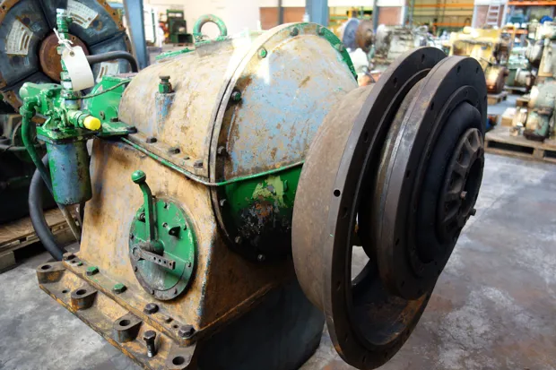 Image 5 of 5 - Ulstein - 220 AGSC