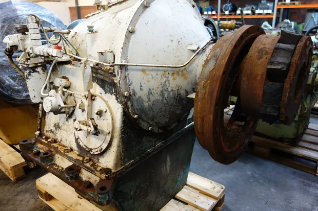 Image 4 of 5 - Ulstein - 220 AGSC